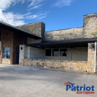 Patriot Softwash Austin Stone Wall 01-2021 Before - Patriot SoftWash
