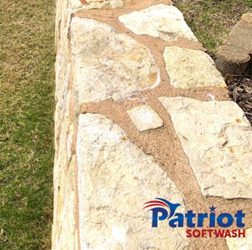 Limestone Wall After - Patriot SoftWash