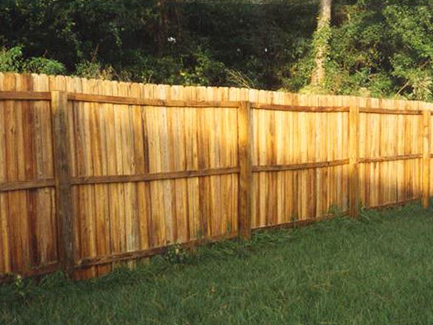 Natural Wood Fencing After - Patriot SoftWash