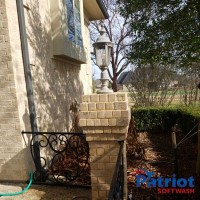 Patriot Softwash Brick Pillar After - Patriot SoftWash