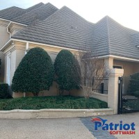Patriot Softwash Large Family House After - Patriot SoftWash