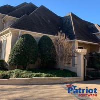 Patriot Softwash Large Family House Before - Patriot SoftWash