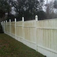 Vinyl Fencing Before - Patriot SoftWash