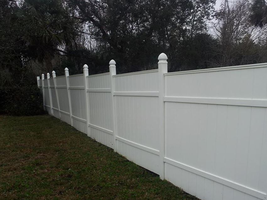 Vinyl Fencing After - Patriot SoftWash