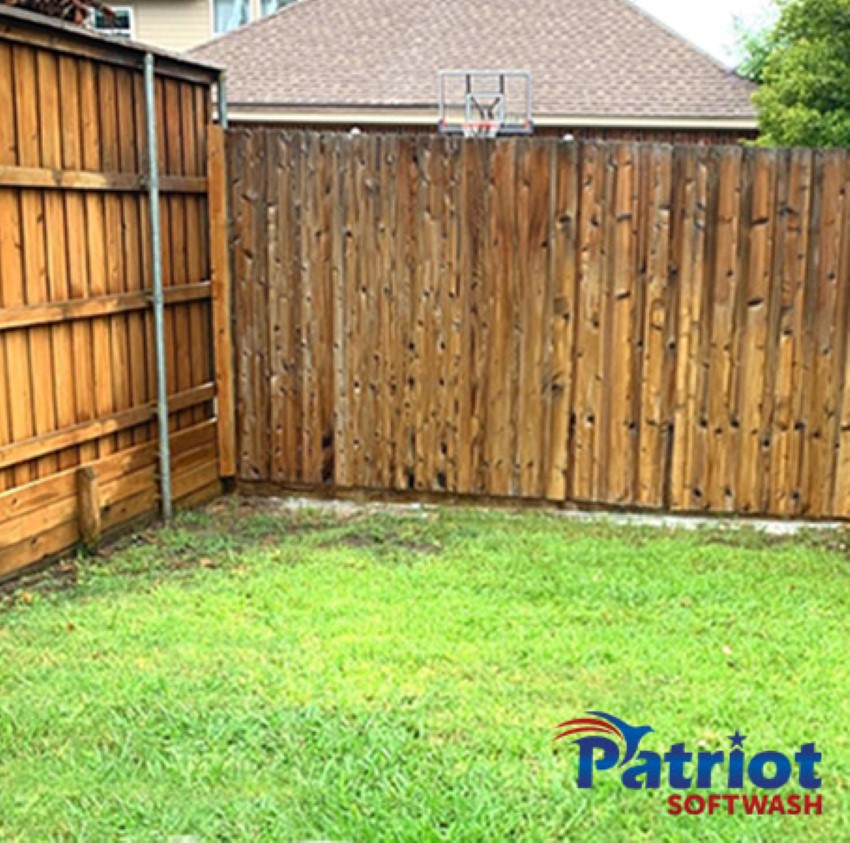 Wood Fence Wash After - Patriot SoftWash